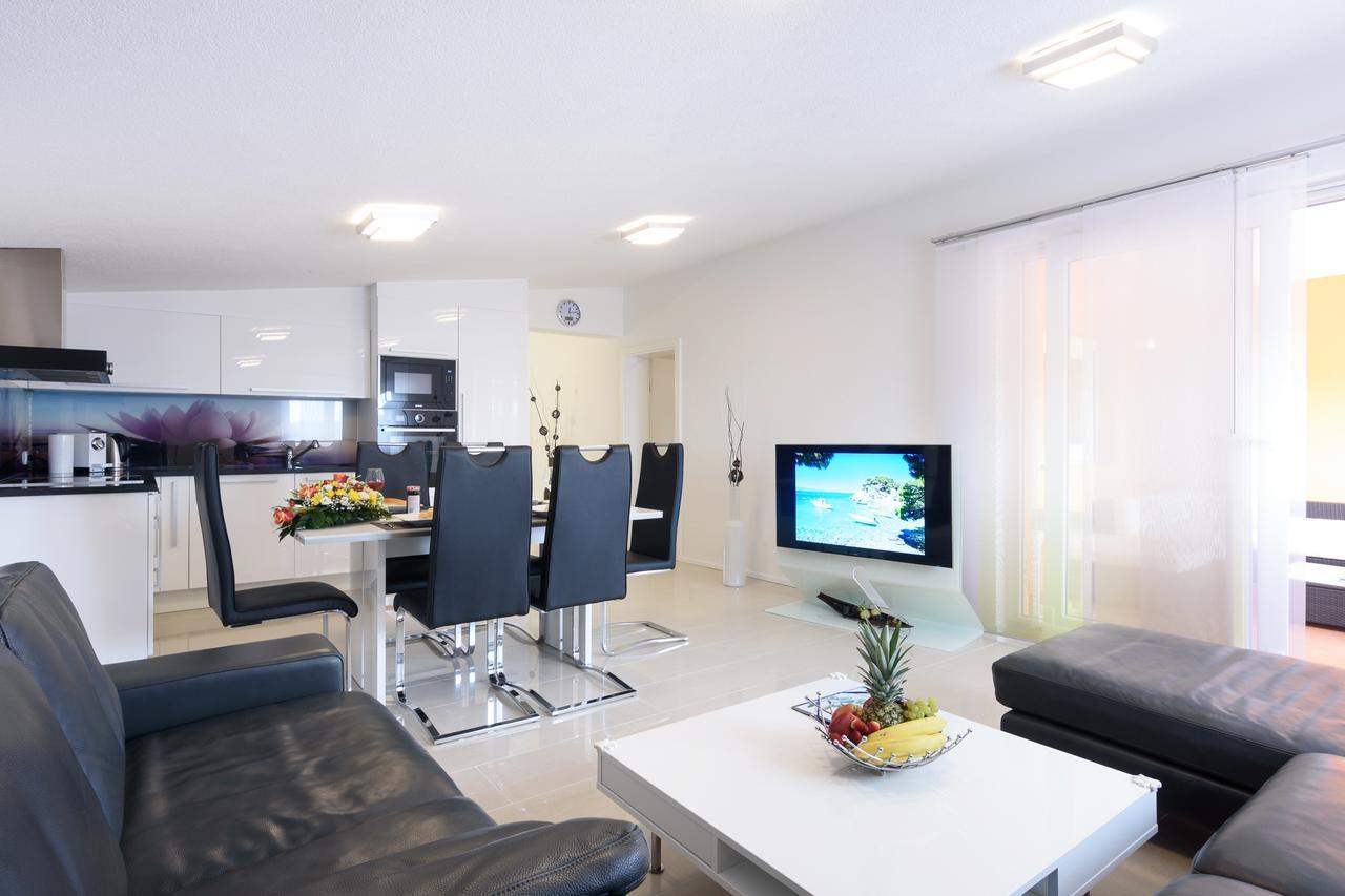 Studio Apartment Maslina Gornji Karin Exteriör bild