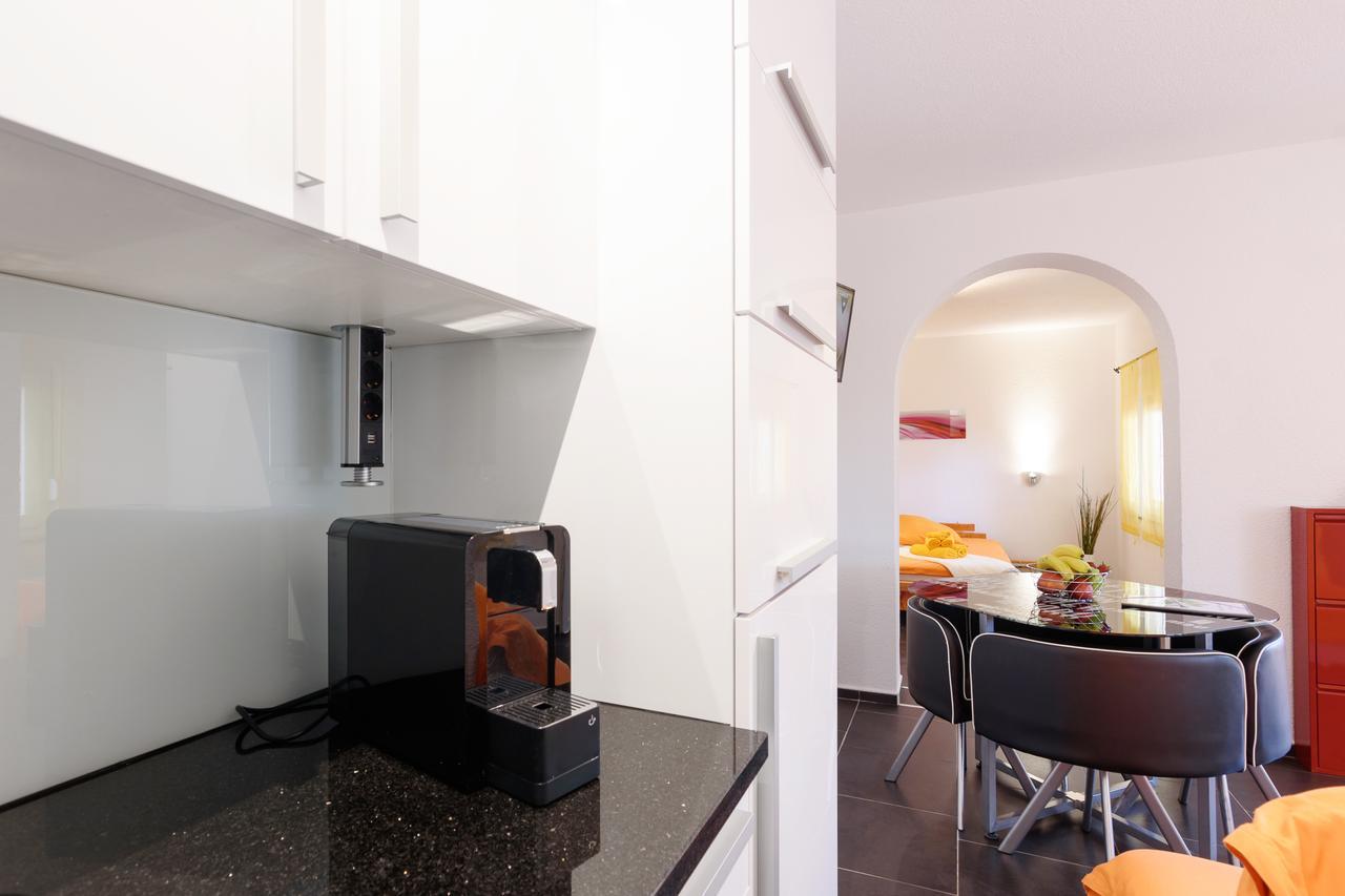 Studio Apartment Maslina Gornji Karin Exteriör bild